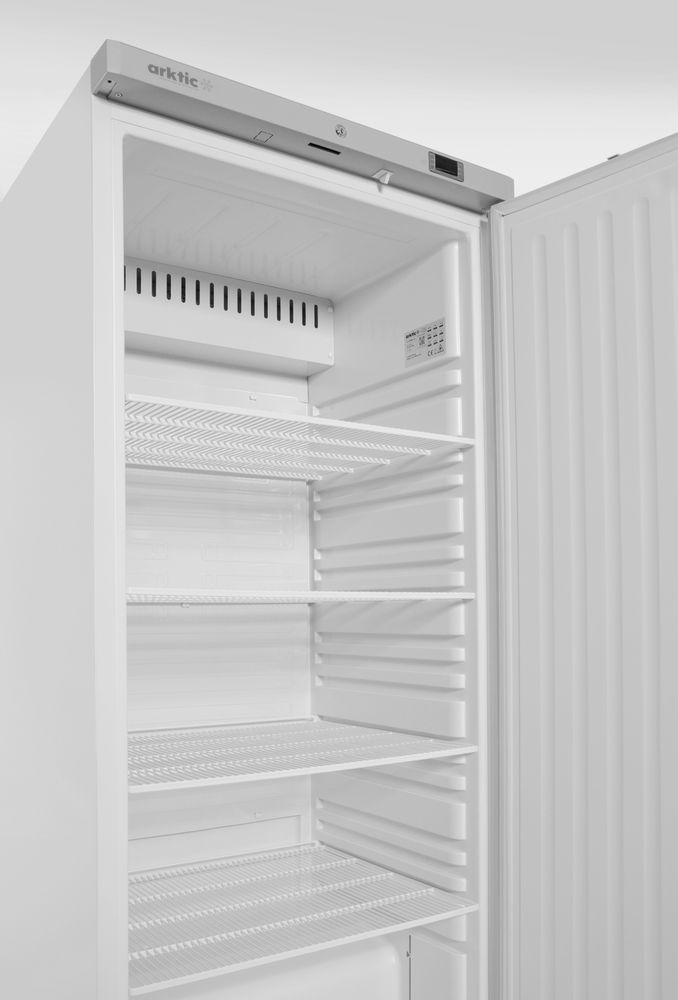 cooling_cabinet_with_white_painted_steel_casing_236048