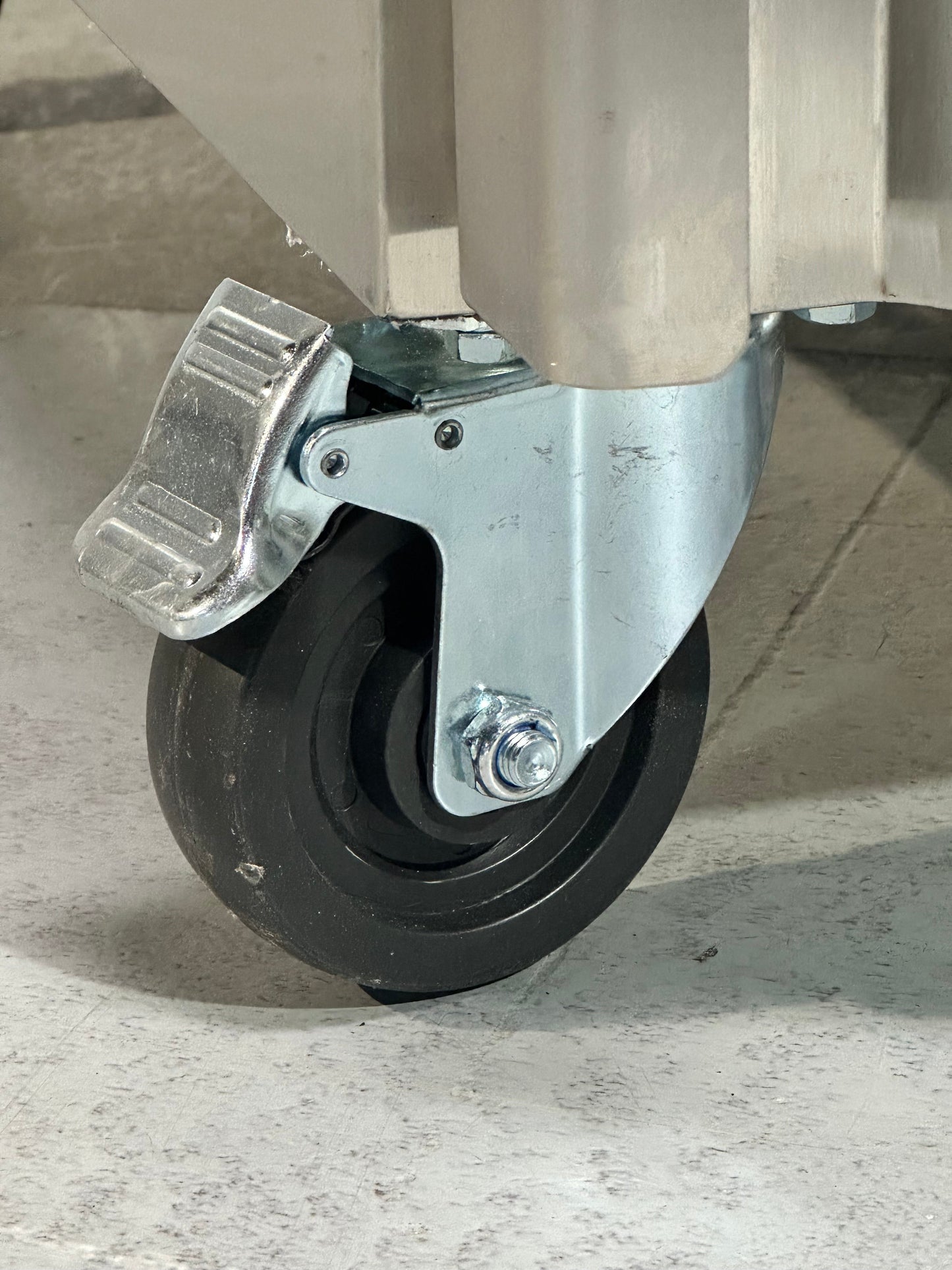 Finntec THL650TN - Positive refrigerated cabinet - GN2/1- 1 door - 740 x 830 x 2010 mm All Stop Trading