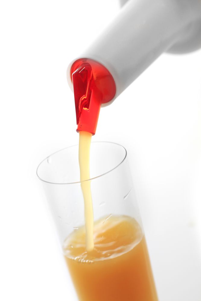store_&_pour_bottle_557600