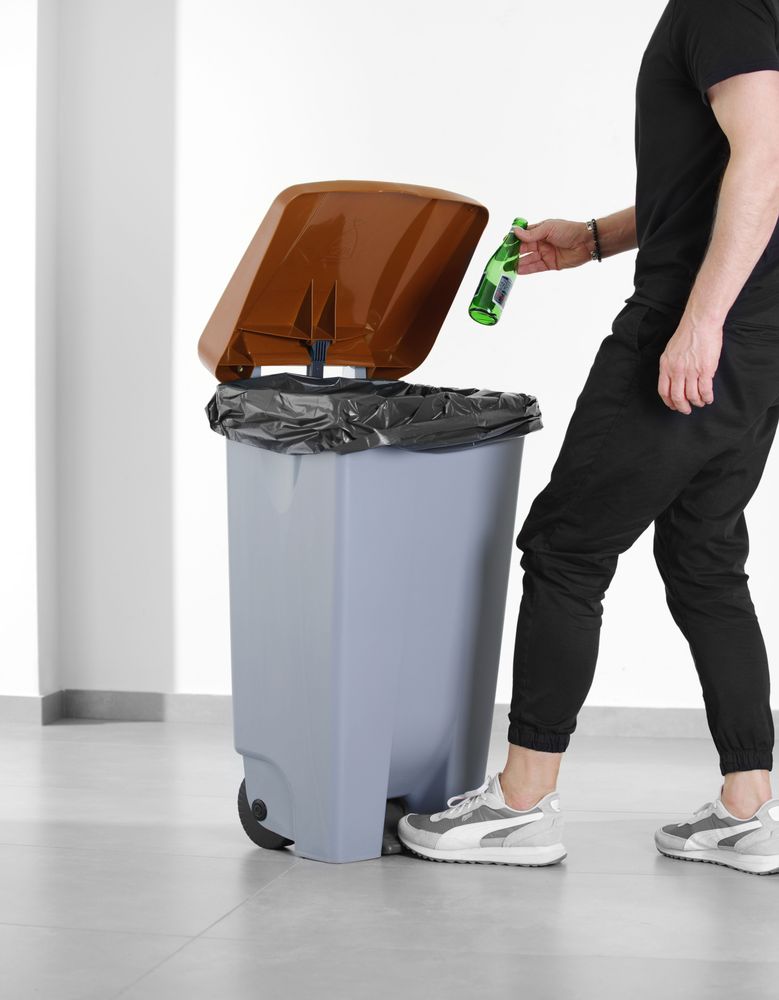 lid_for_trash_container_873519