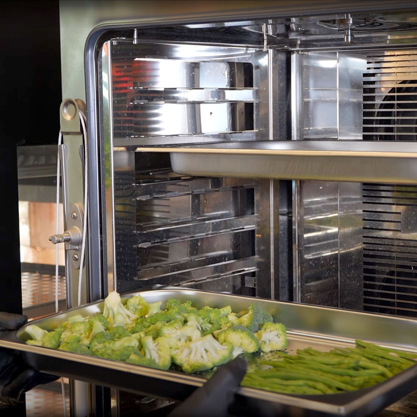 EKA - MKF 664 S - Electric combi oven 6 trays 600 x 400 mm with electromechanic panel without steam