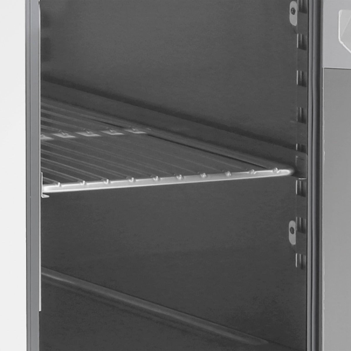 429l-triple-hinged-door-gastronorm-counter-refrigerator
