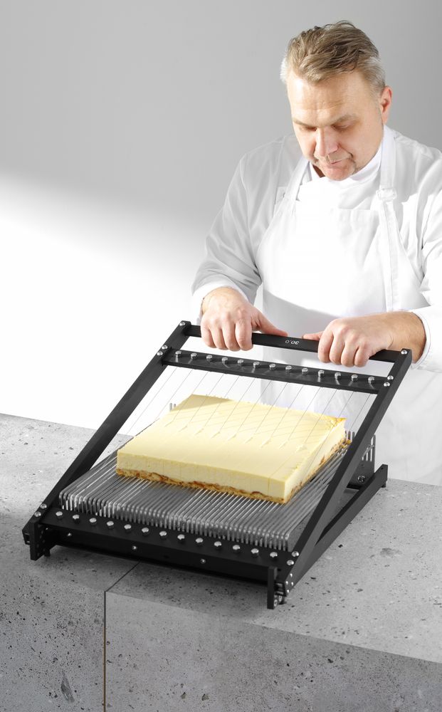 single_pastry_guitar_195789