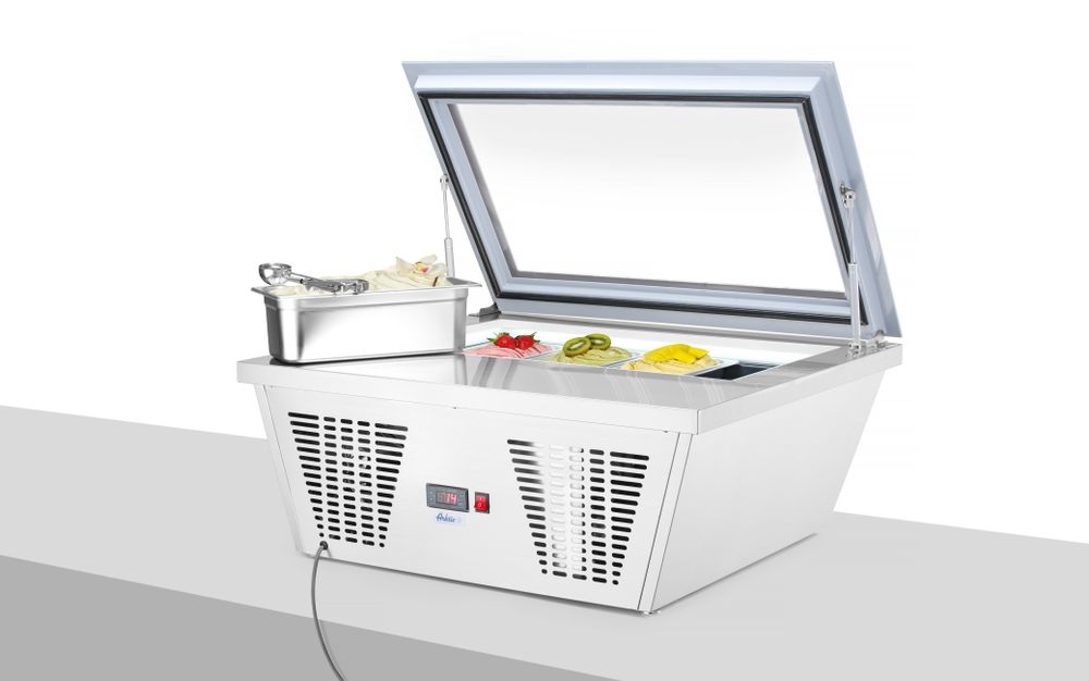 ice_cream_display_freezer_233689