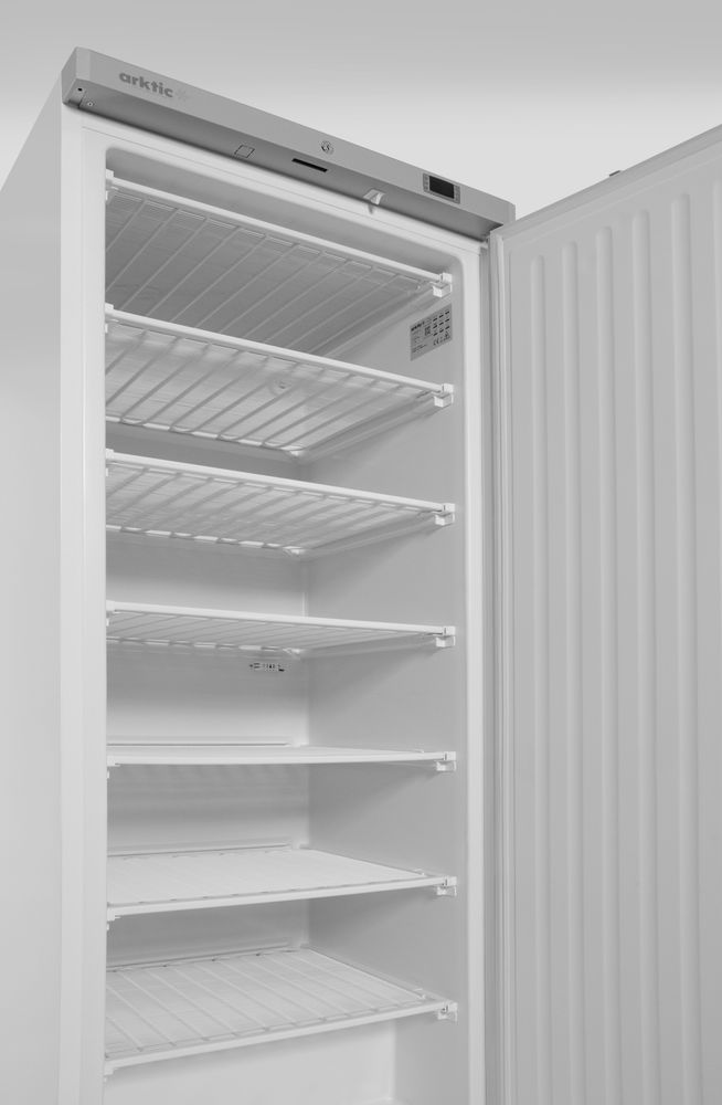 freezing_cabinet_with_white_painted_steel_casing_236109