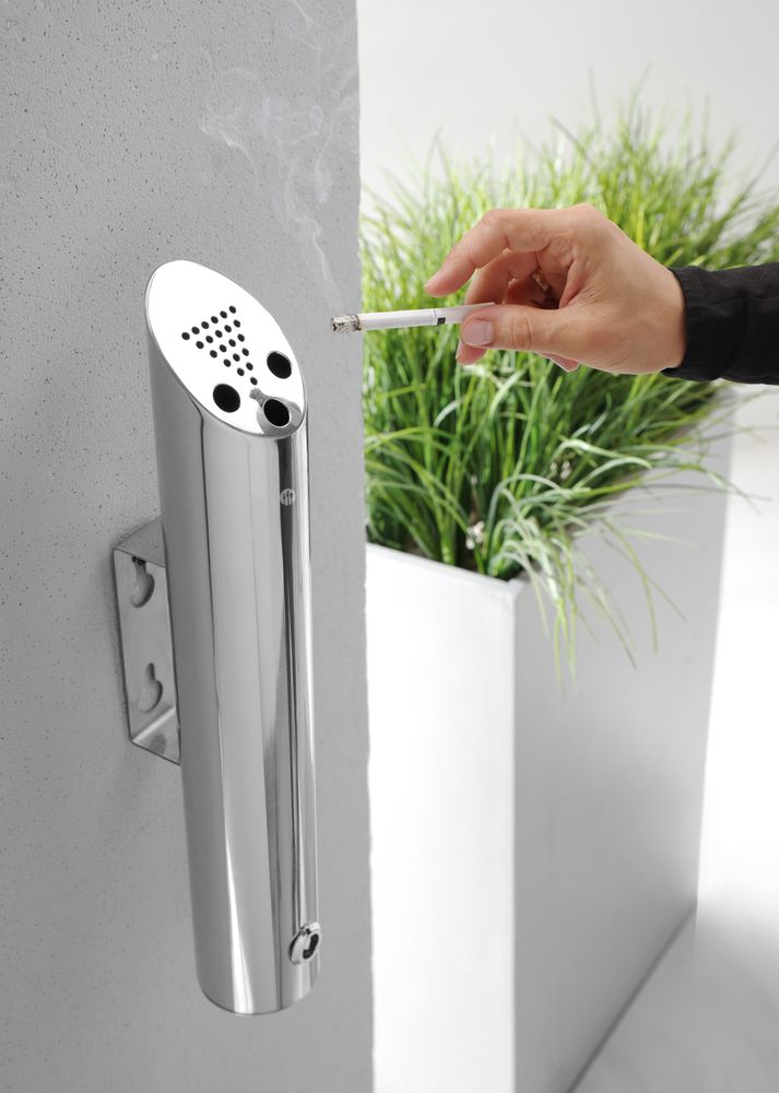 wall_mounted_ashtray_440216