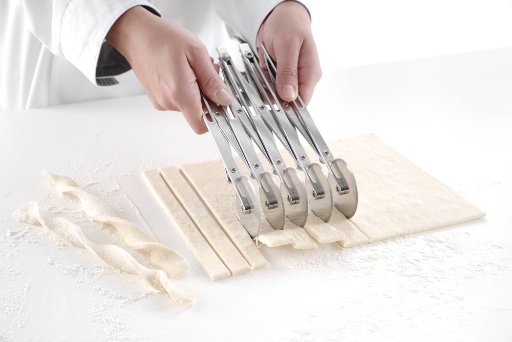 5_wheel_dough_cutter_515044