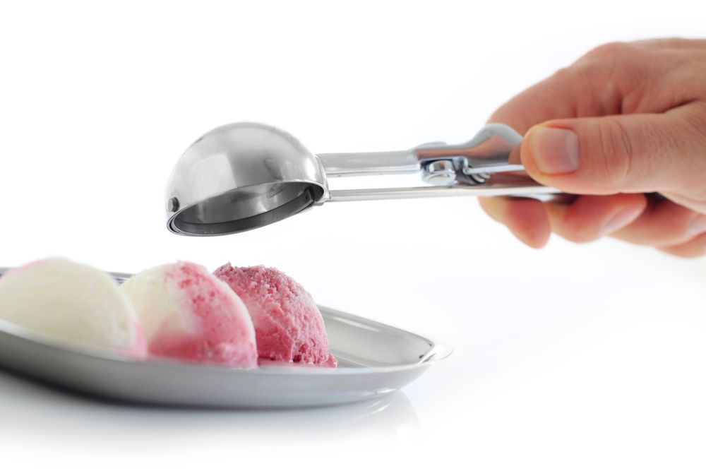 ice_cream_scoop_kitchen_line_572313