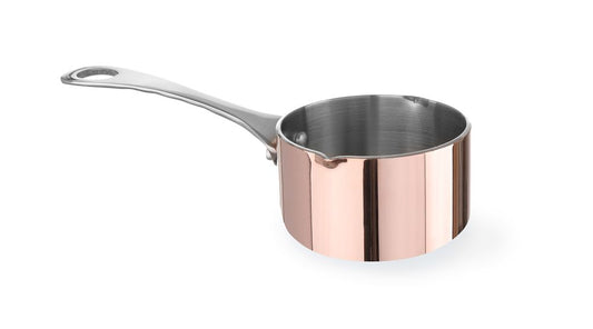 small_sauce_pan_with_spout_607015