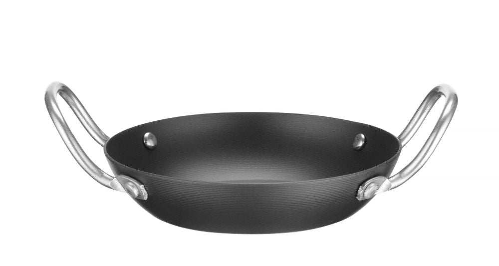serving_pan_627914