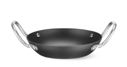 serving_pan_627914
