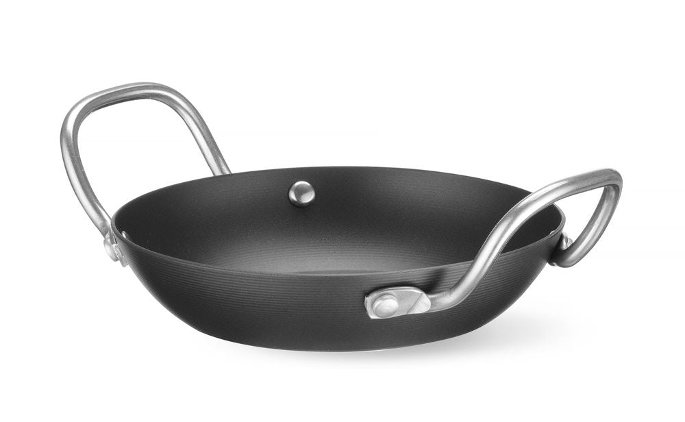 serving_pan_627914
