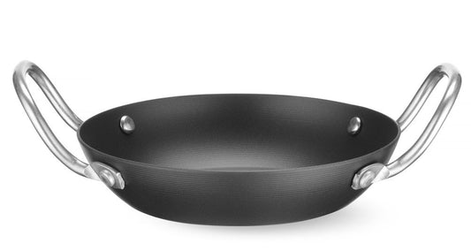 serving_pan_627938
