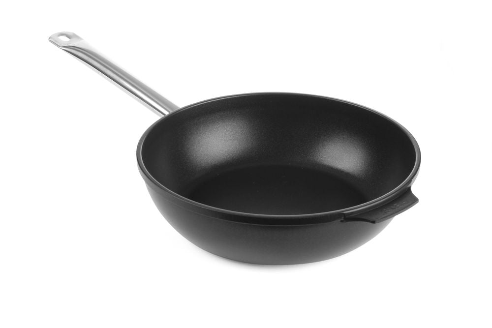 sauté_pan_titanium_professional_629505