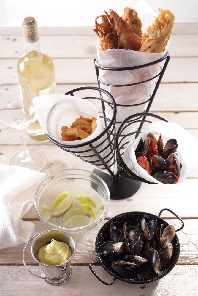 chips_serving_stand_for_3_bags._630921