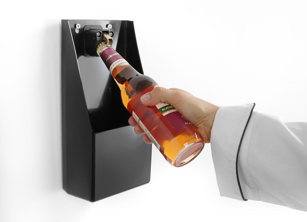 bottle_opener_with_catcher_bin_643914