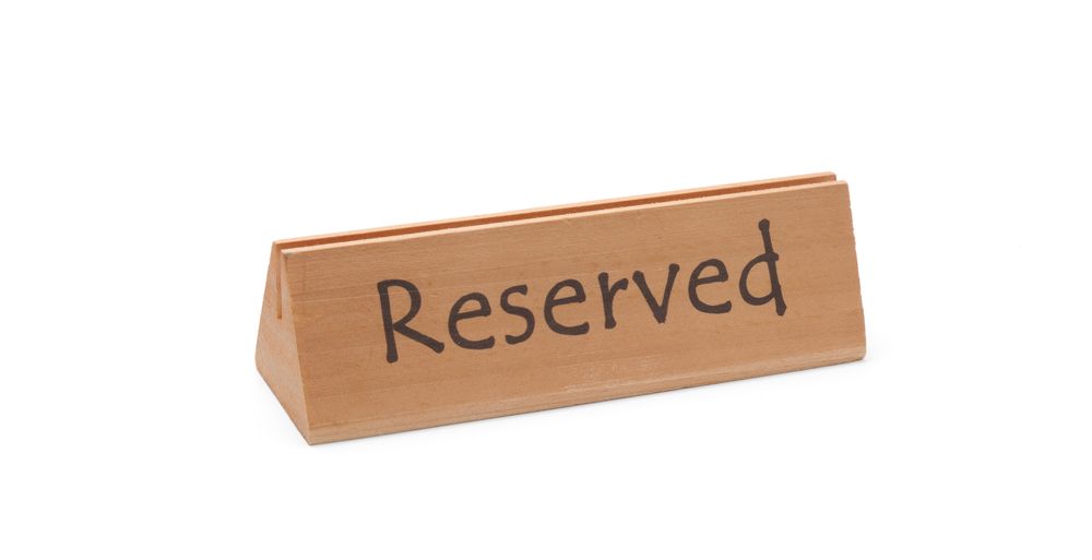 table_sign_reserved_664308