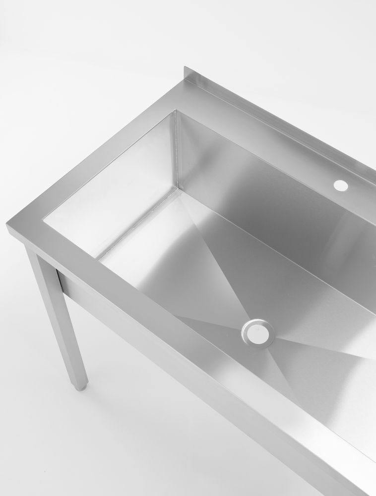 Table with single wash trough, with splashback – bolted, depth 600 mm ...