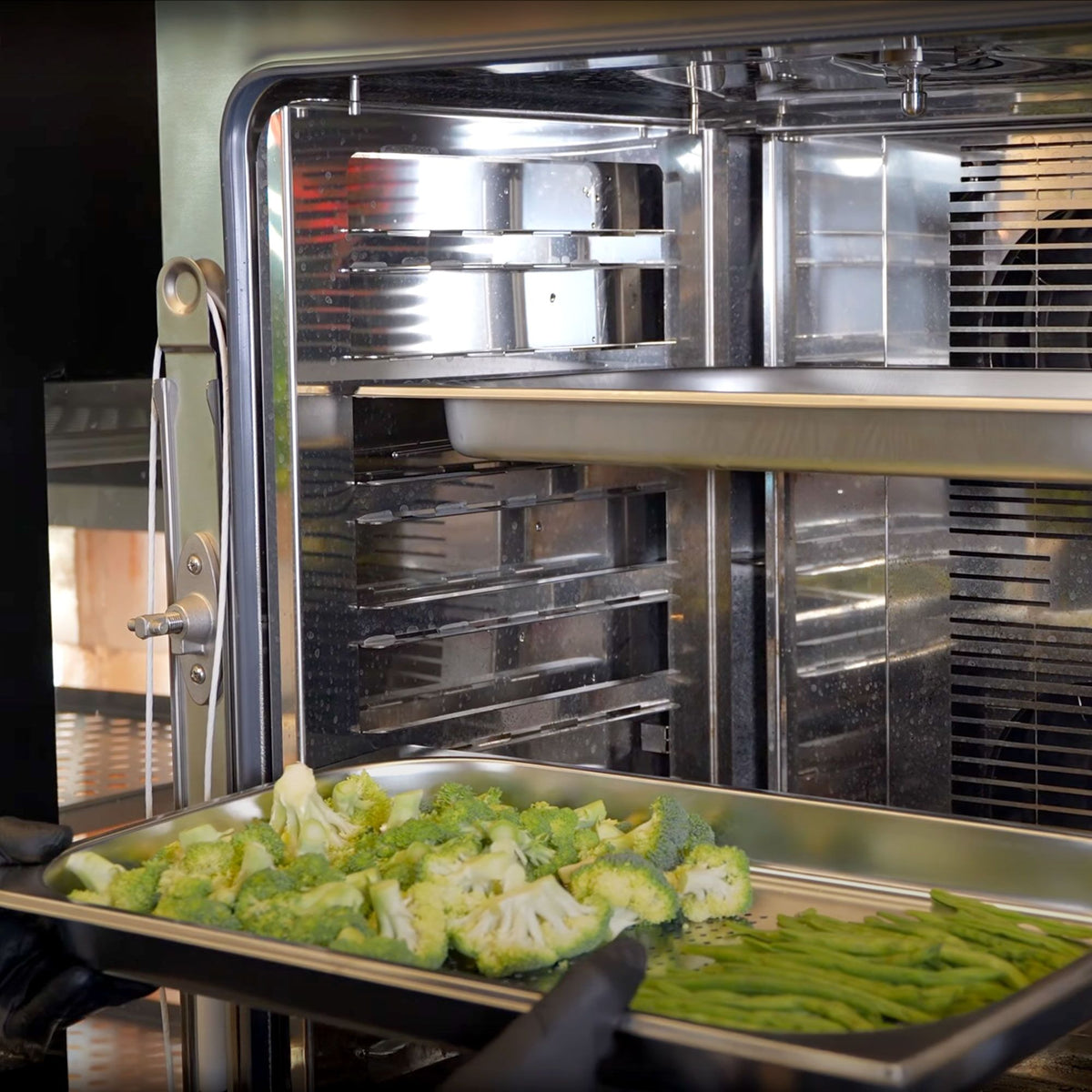 EKA - MKF 664 S - Electric combi oven 6 trays 600 x 400 mm with electromechanic panel without steam