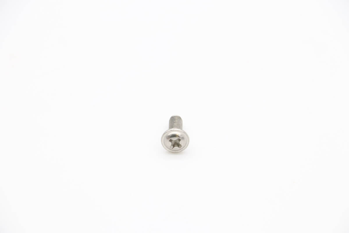 mku-blender---screw-m4x8-#43