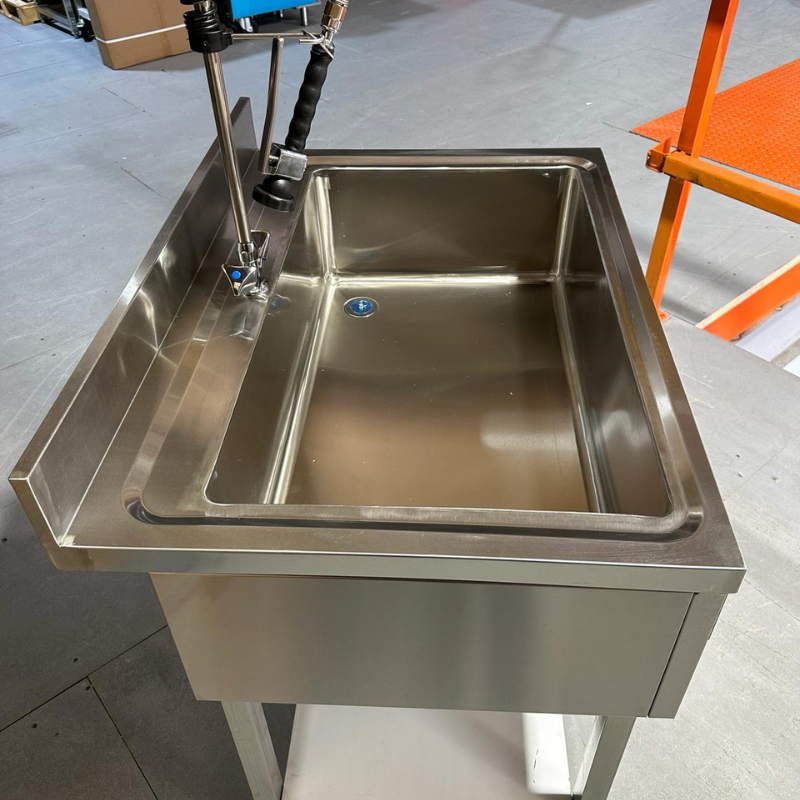 Finntec sink/pot sink 1 centred, stainless steel - 1000 x 700 x 850 - SKU THSTR107BM1 All Stop Trading