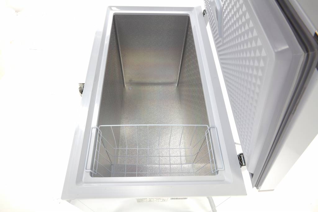 Chest Freezer - 282L - 2 Wheels - incl Hanging Basket