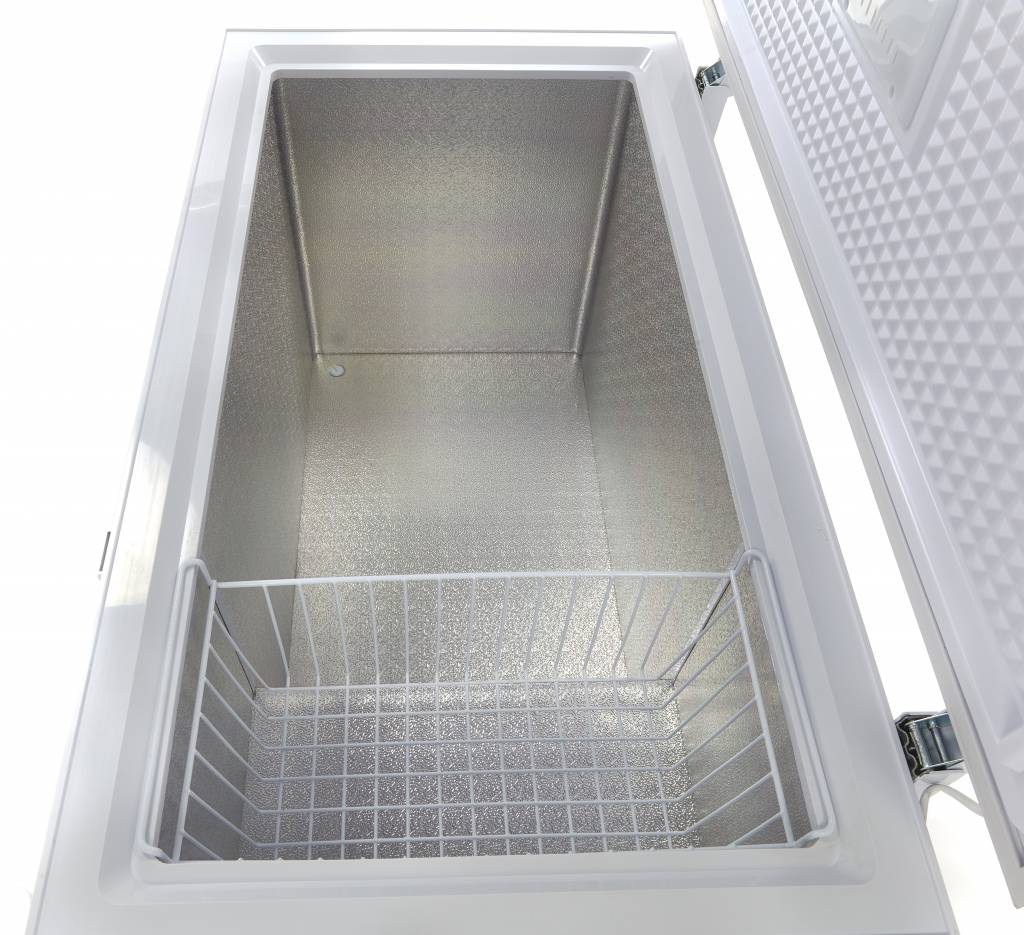 Chest Freezer - 345L - on Wheels - incl Hanging Basket